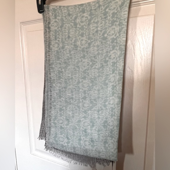 Steve Madden Scarf